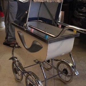 Antique carriage